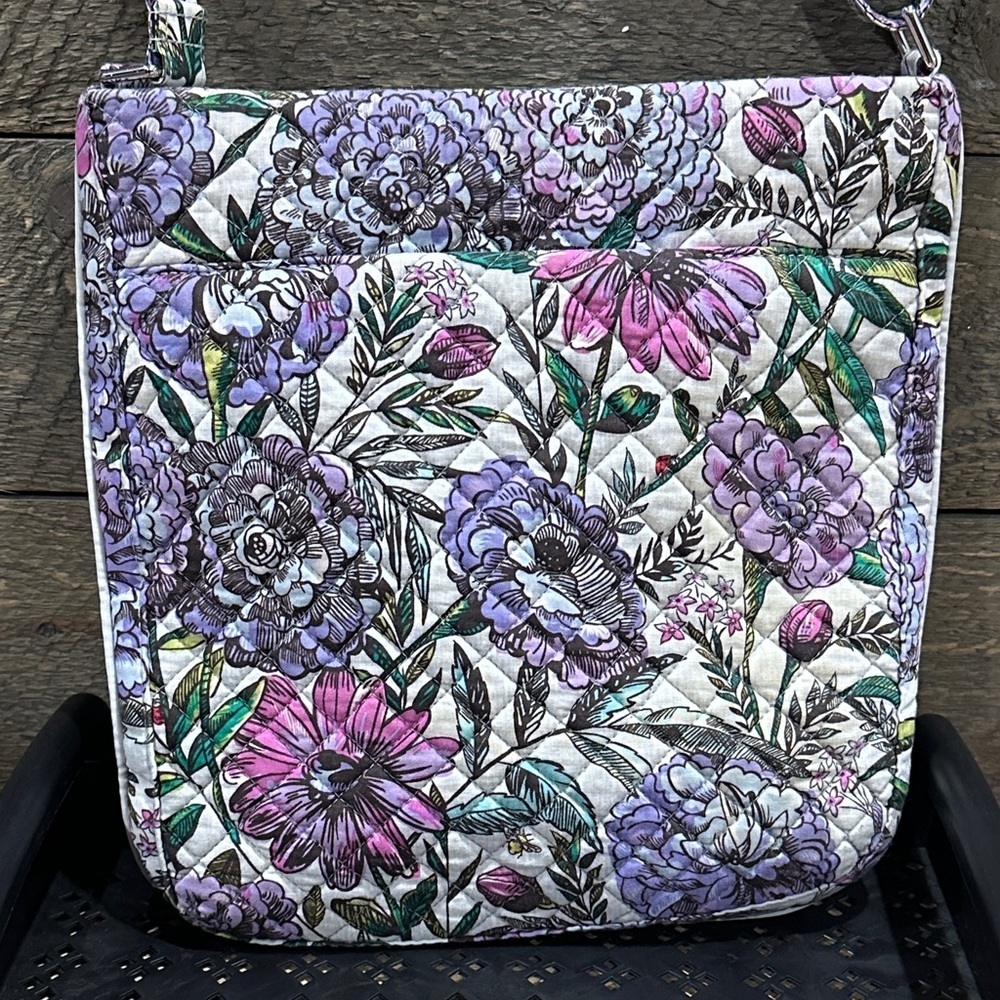 Vera Bradley Lavender Meadow Pattern Triple Zip Hipster Crossbody Bag EUC 2019 - Picture 2 of 8